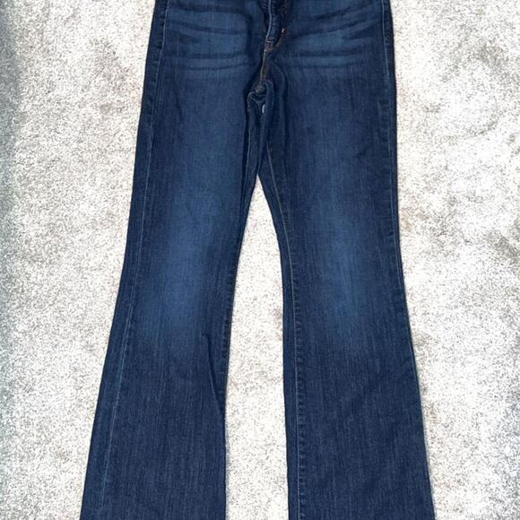 Levi's Denim - Levis dark wash mid rise